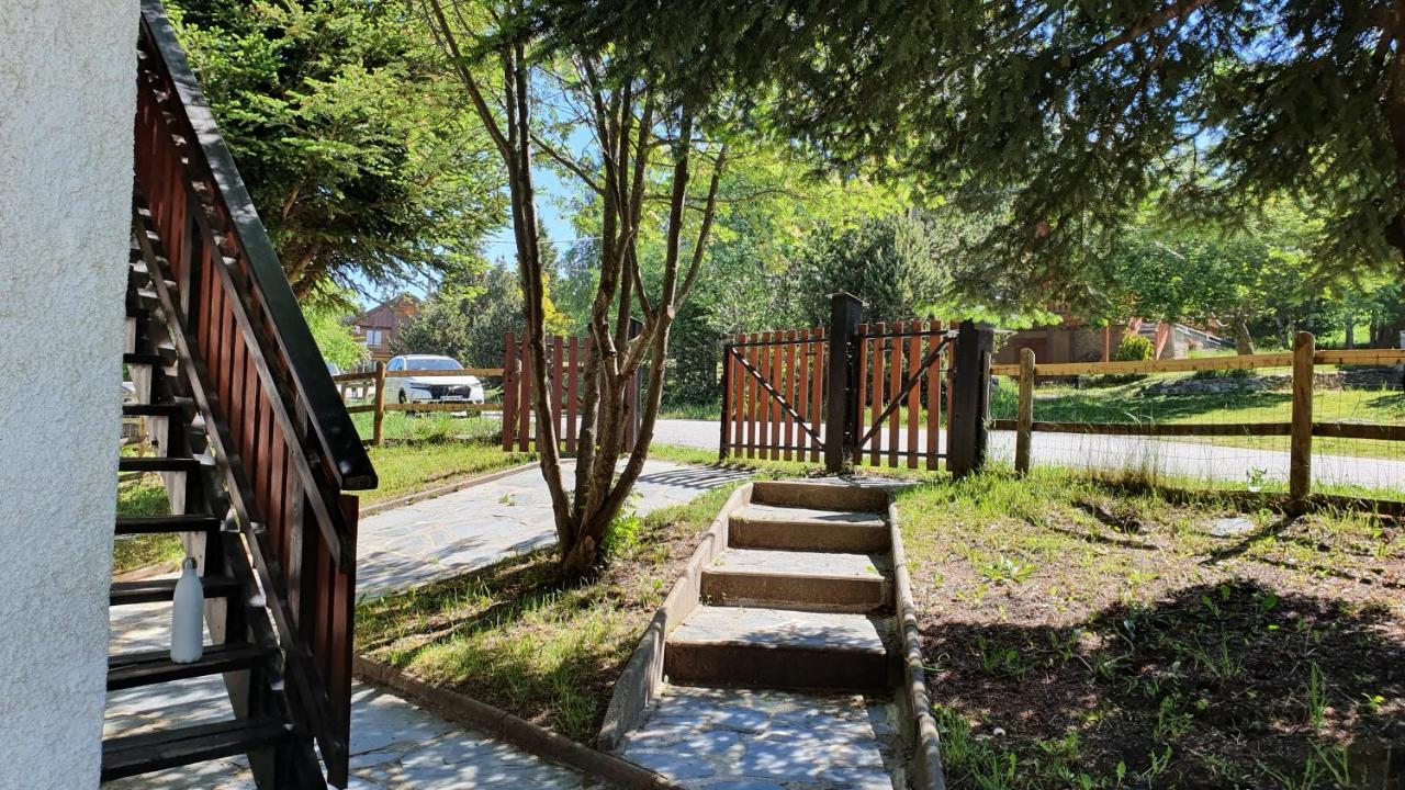 Chalet Individuel Les Sorbiers - 80M2 - Jardin - Barbecue - Wifi - Netflix - Ski & Randonnee - Pyrenees Catalanes Francaises - إينا المظهر الخارجي الصورة